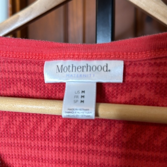 MOTHERHOOD MATERNITY Fair-Isle Waffle-Knit Red Henley Top Size Medium - Picture 4 of 6